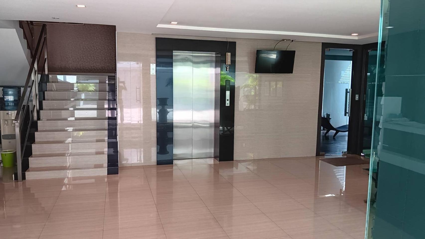 J Residence Thonglor 8 Bangkok Exterior photo