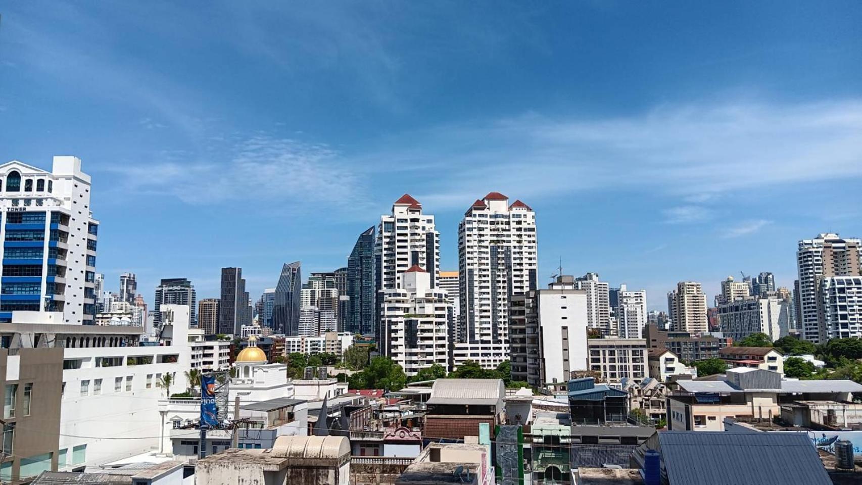 J Residence Thonglor 8 Bangkok Exterior photo