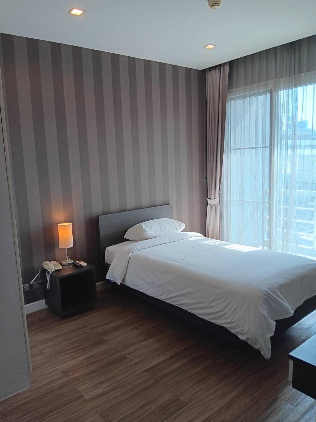 J Residence Thonglor 8 Bangkok Exterior photo